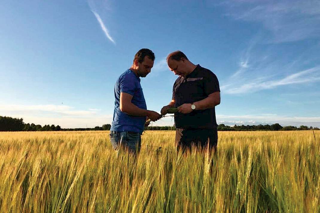 Ed Noordam (rechts) met medewerker