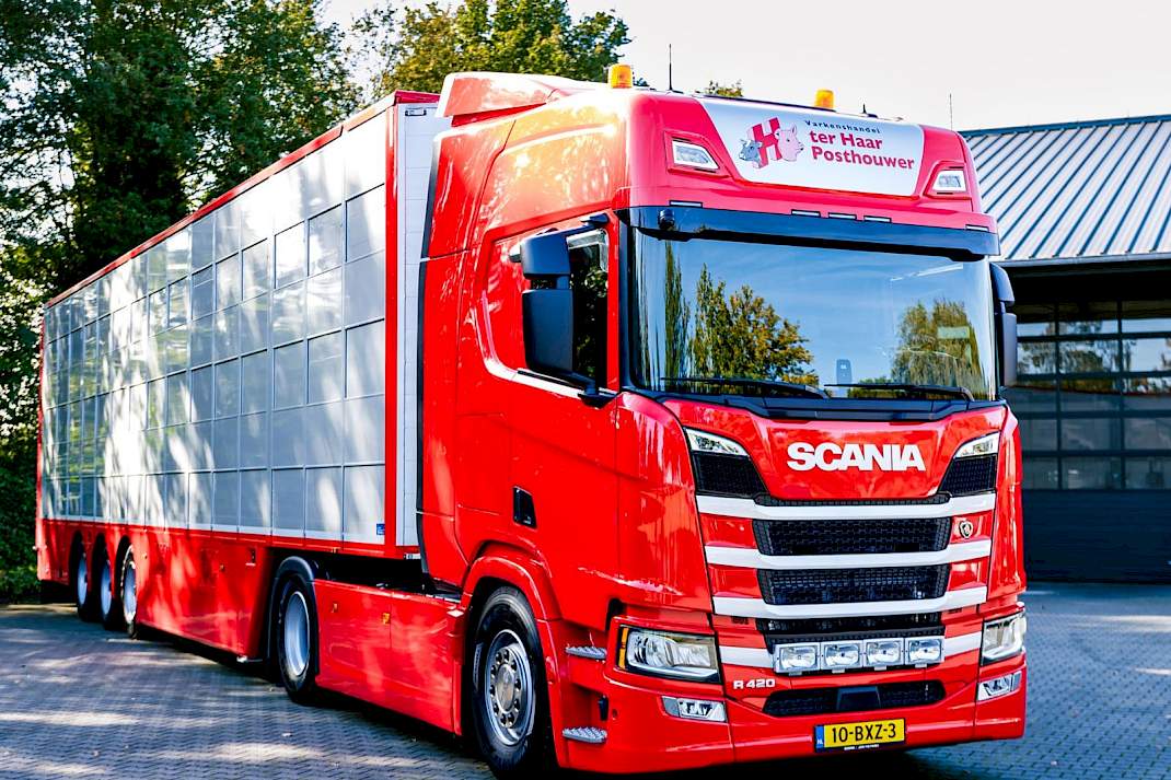 Vrachtwagen van Varkenshandel Ter Haar-Posthouwer uit Reutum
