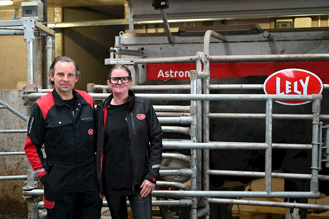Tom de Bock en vrouw voor een Lely Melkrobot Astronaut A5 Next