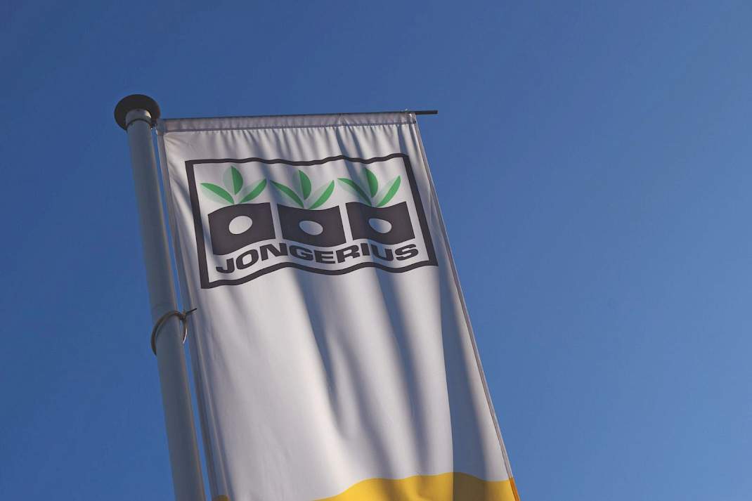 Vlag met het logo van Jongerius