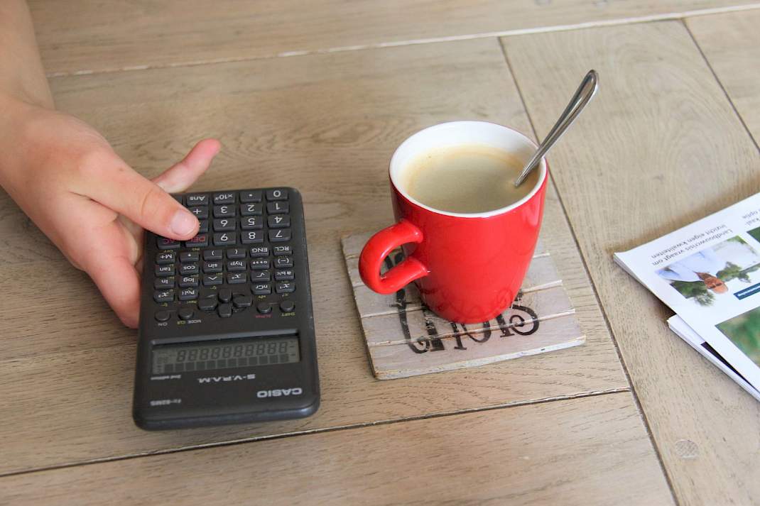 rekenmachine koffie fiscaal tafel