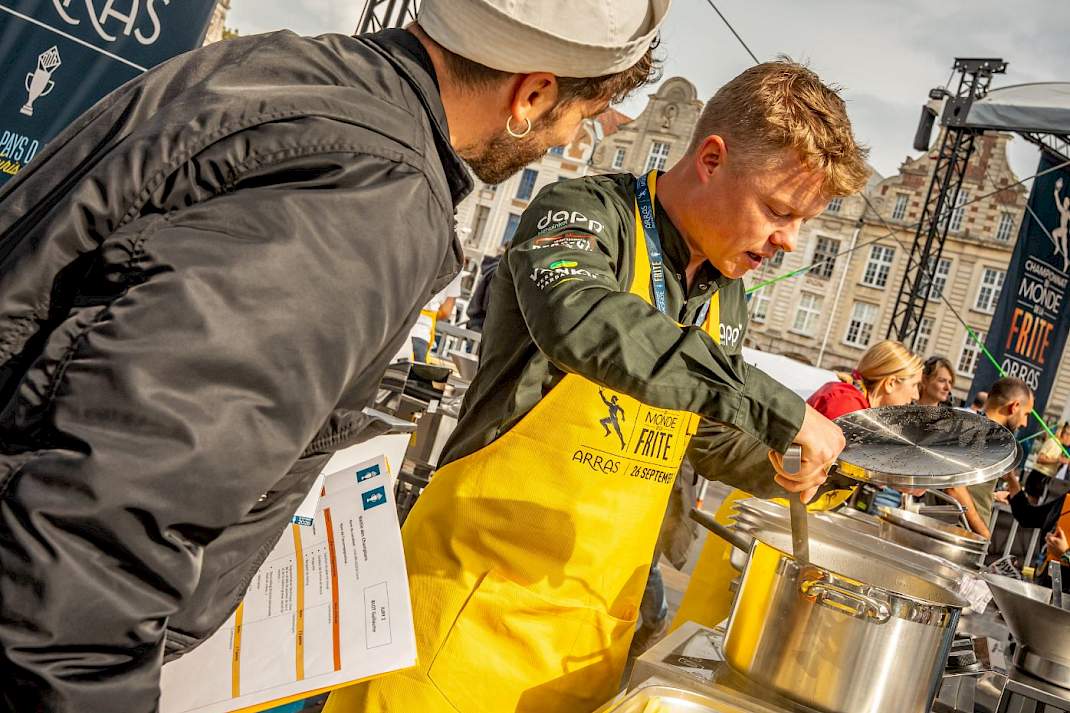 Friet bakken Van Bruggen Dapp Sevilla jury