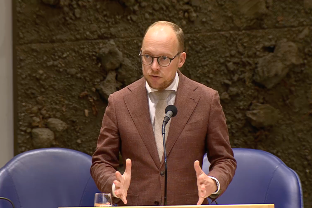 Staatssecretaris Eerdenberg in debat over de landbouwvrijstelling