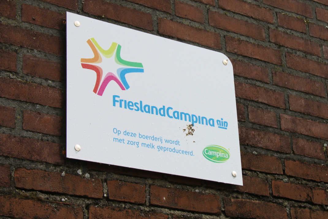 Logo van FrieslandCampina